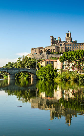 Visit Occitanie tourist attractions and Béziers town from the 3* Les Peupliers campsite in Hérault in Colombiers
