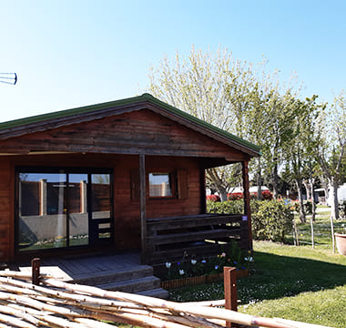 Rental Chalet 2 to 4 people 25 m² at the campsite les Peupliers in Colombiers